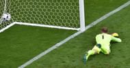 Hart looks o